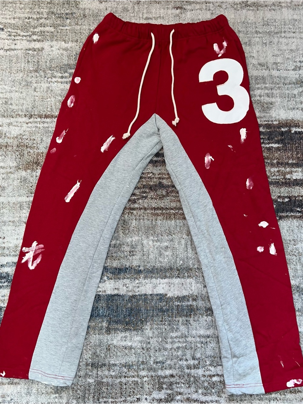 NEW MNML 3 PATCH Contrast Paint Splatter Two Tone Relaxed Sweatpants Red Large